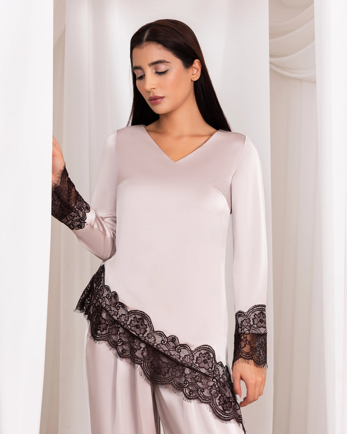 Diagonal Lace Top – Ivory Beige